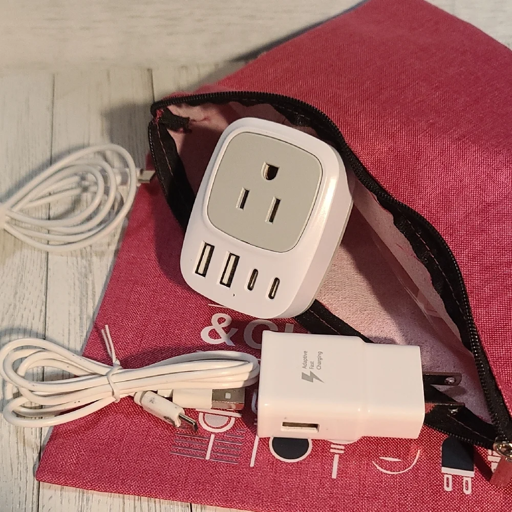 Electronics Accessory Pouch For Cables Cords Chargers NWT
